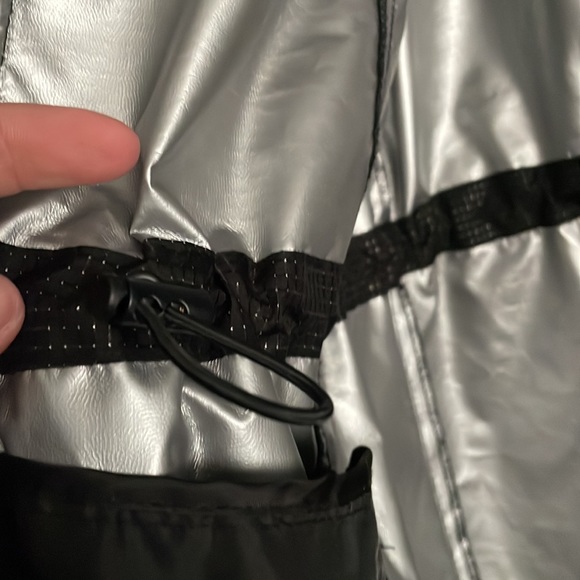 Long jacket - lightweight and packable. - Picture 7 of 8